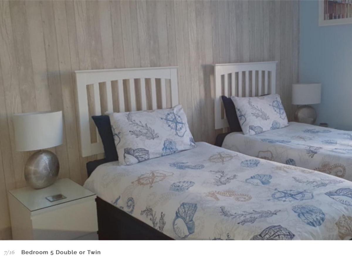 By The Seaside Bed & Breakfast Блекпул Екстериор снимка