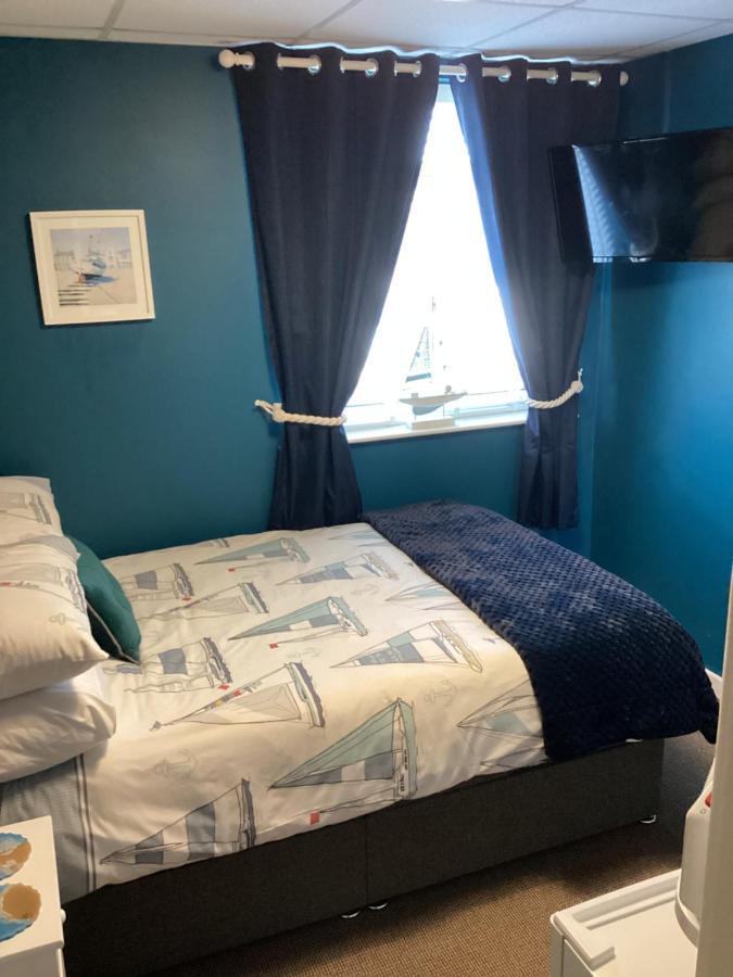 By The Seaside Bed & Breakfast Блекпул Екстериор снимка