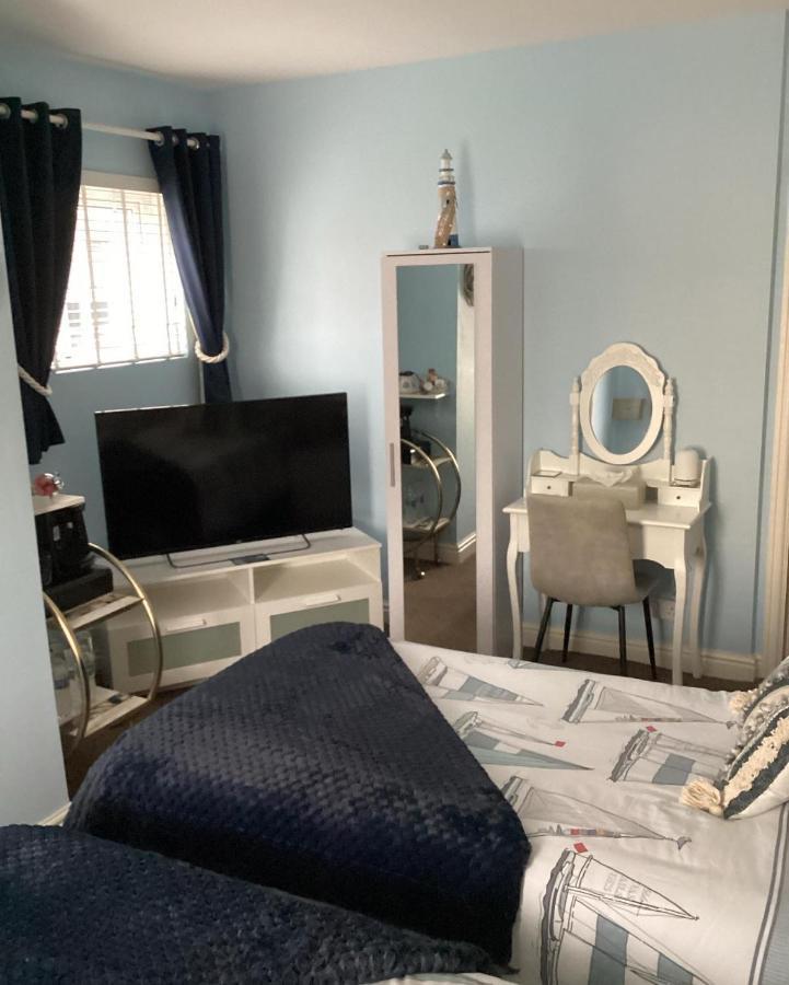 By The Seaside Bed & Breakfast Блекпул Екстериор снимка